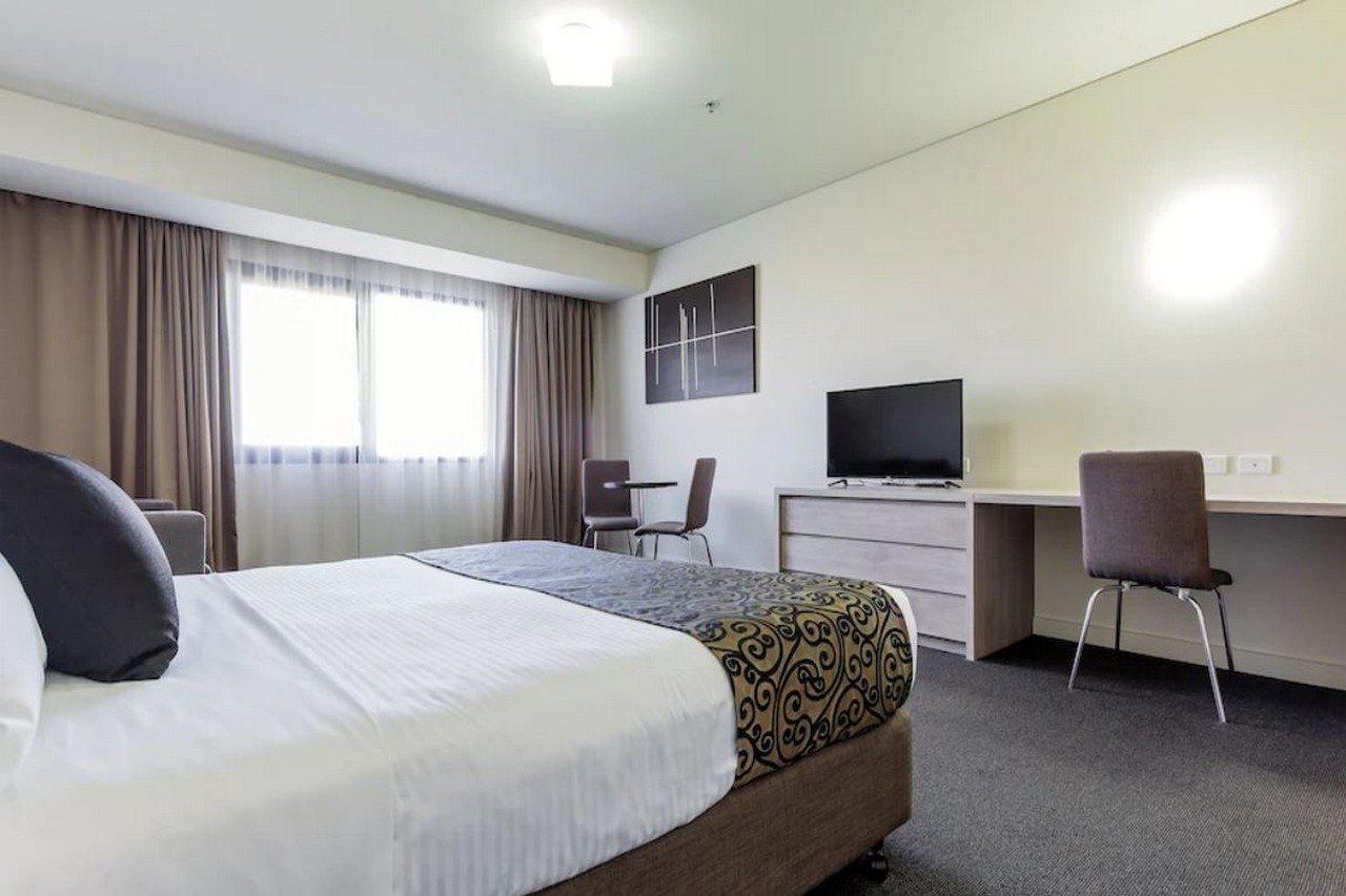 ホテル Mantra Melbourne Melton エクステリア 写真