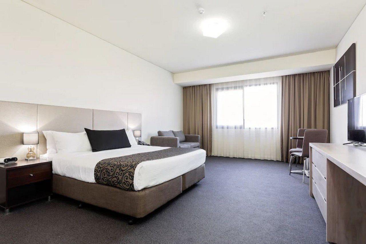ホテル Mantra Melbourne Melton エクステリア 写真