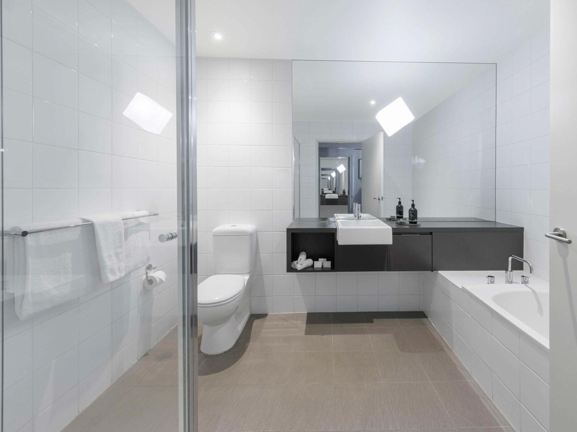 ホテル Mantra Melbourne Melton エクステリア 写真