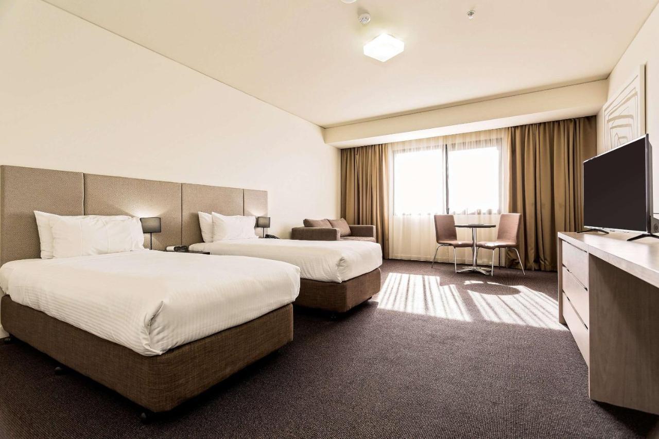 ホテル Mantra Melbourne Melton エクステリア 写真